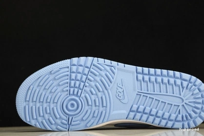 Hyperoad Golf UNC 1 Low Jordan Retro 0818
